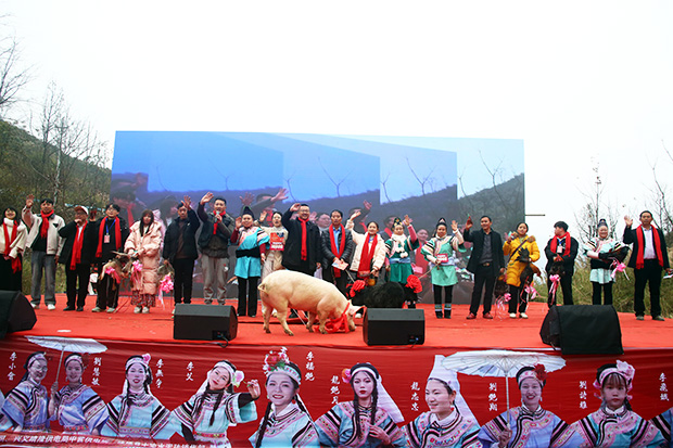 畢節(jié)煙廠駐晴隆縣長(zhǎng)流村第一書(shū)記組織開(kāi)展新春文體活動(dòng)